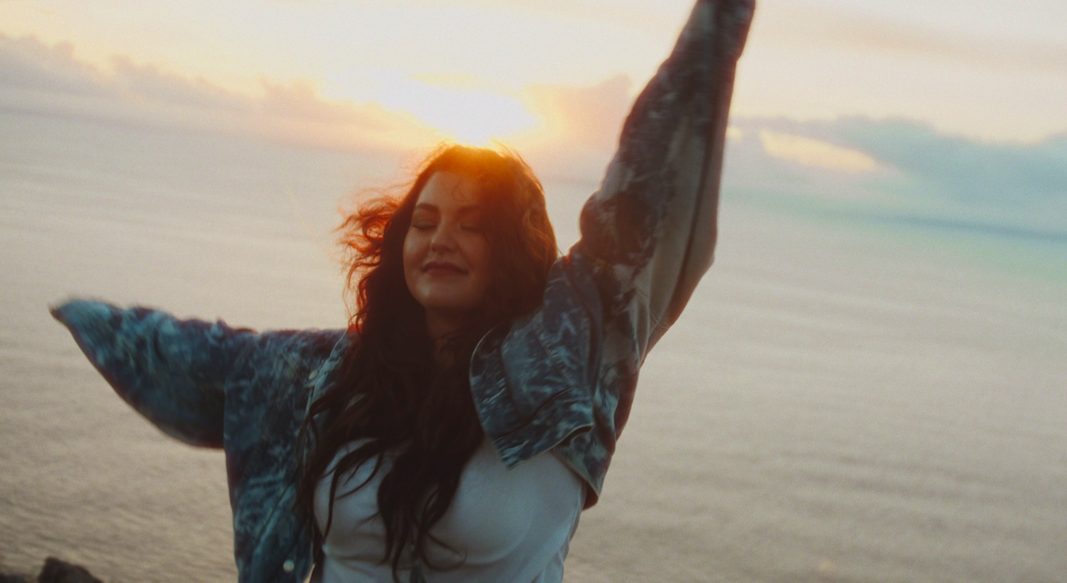 TOP 7 videoklipů týdne: Lenny a Marpo zpívají o svém vztahu, Jamaron o sebepoškozování a Bára Poláková servíruje Ramen