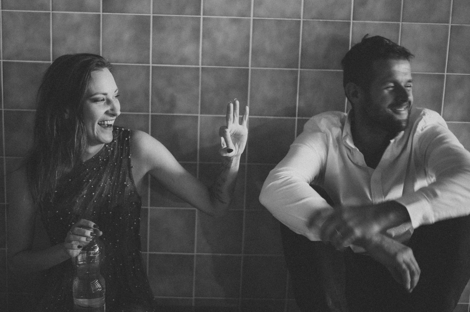 TOP 6 videoklipů týdne: Xindl X servíruje vánoční píseň, Imodium plánují oslavy dvacetin a Fate Magazine si zaplavali pod vodou