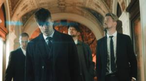 VIDEO: John Wolfhooker pohřbívají v Time To Let Go minulost