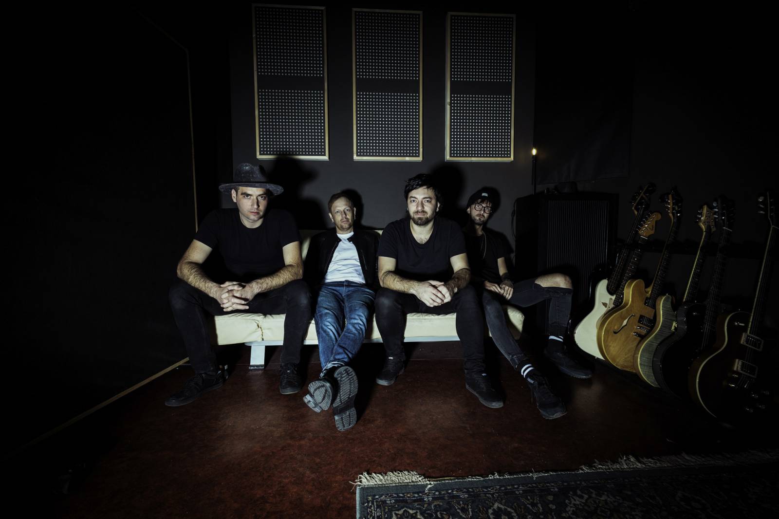 TOP 7 videoklipů týdne: Nekompromisní Imodium, divocí SHAARK i zamilovaná Jennifer Lopez