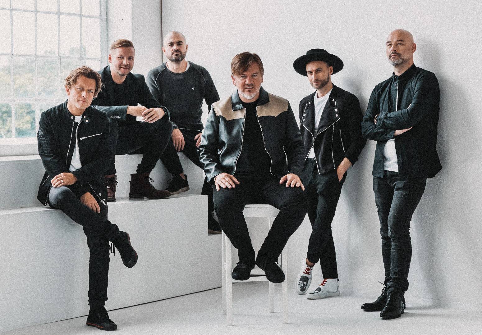 TOP 8 videoklipů týdne: Michal Hrůza natáčel v depu parních lokomotiv a Mirai lákají na připravované album