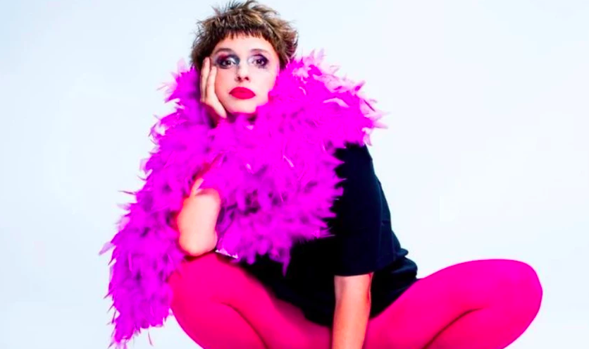 TOP 7 videoklipů týdne: Sunnbrella se zaobírá dichotomií života a Poletíme? tuší, že Hvězdy to těžký maj