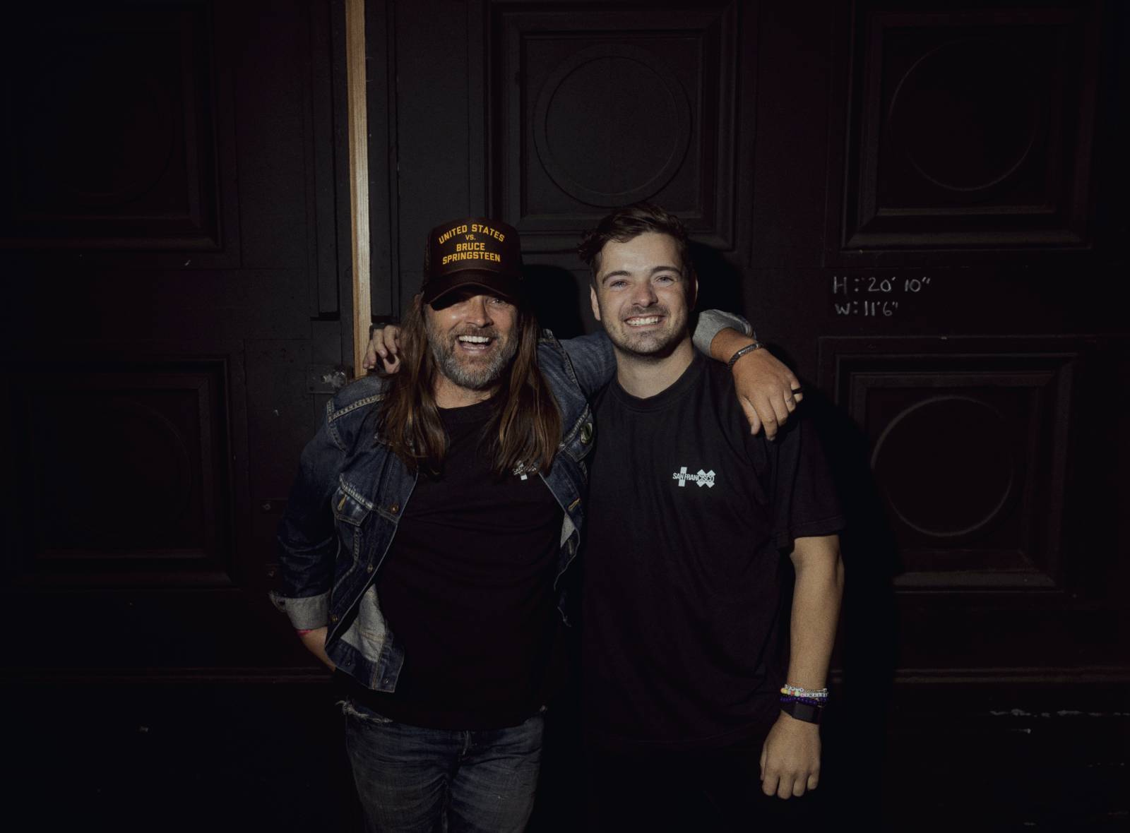 TOP 7 videoklipů týdne: Mig 21 mají lék na bolest zad, Monkey Business zpívají o smutku z rozchodu a z Michala Horáka je Hustej Joe