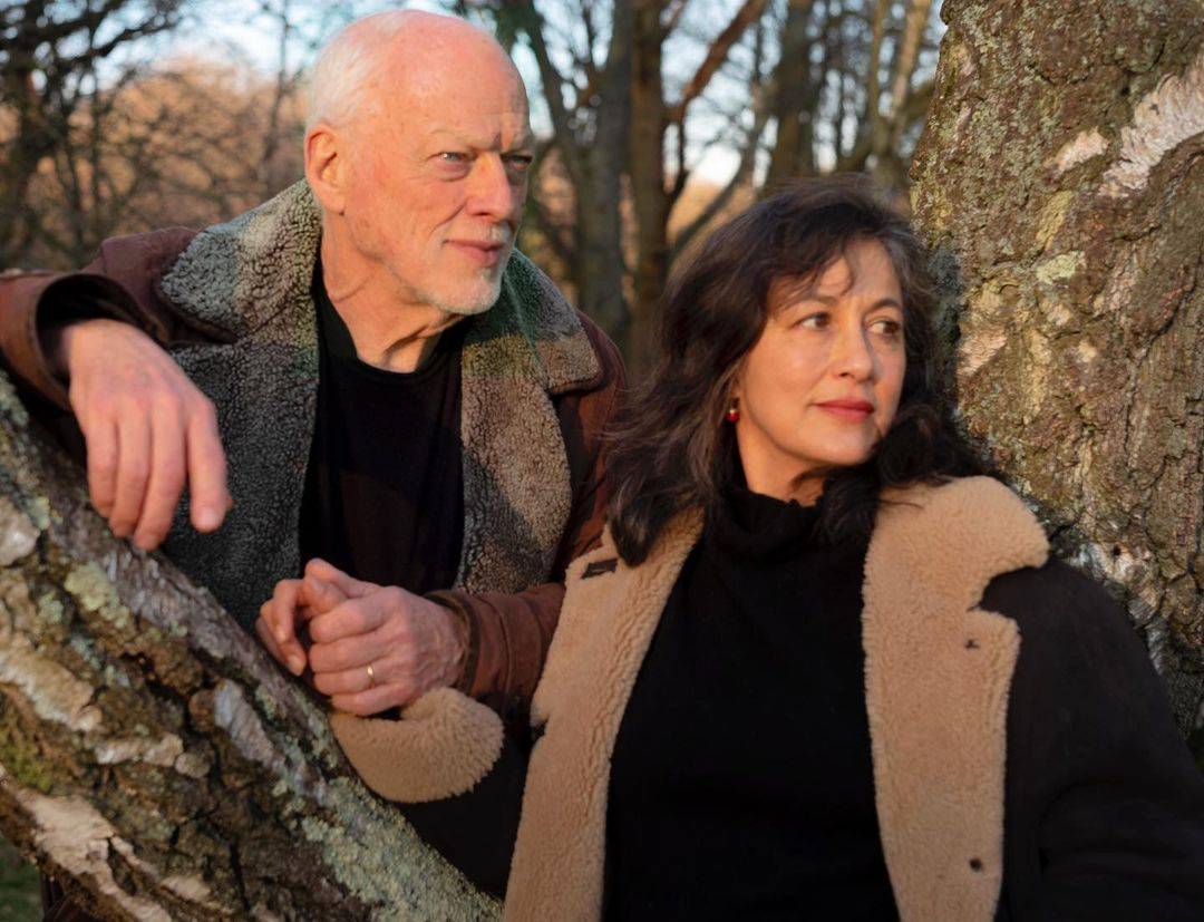 VIDEO: David Gilmour věnoval píseň Dark and Velvet Nights své životní lásce Polly