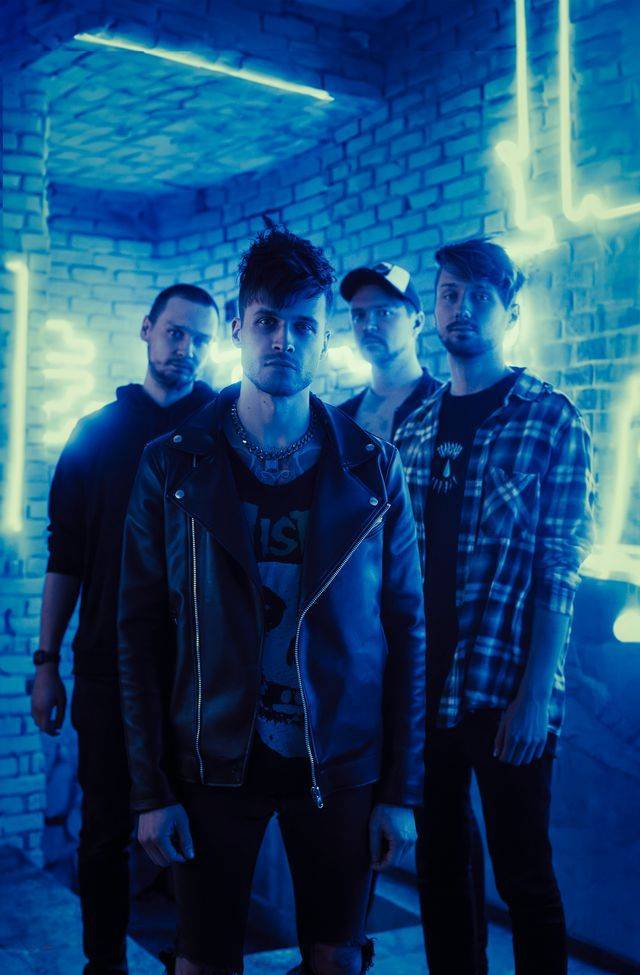 VIDEOPREMIÉRA: John Wolfhooker singlem Dead Inside kritizují romantizaci bolesti