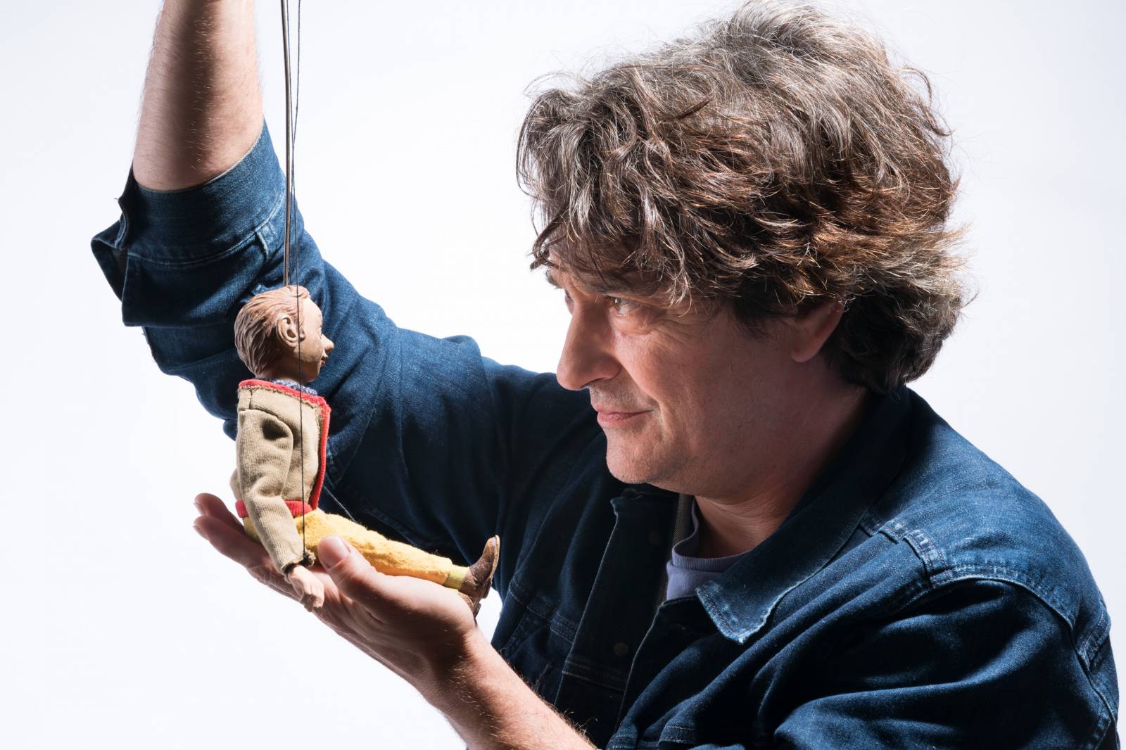 TOP 7 videoklipů týdne: Jelen je všudezdejší, Barbora Poláková se Sašou Rašilovem nahráli titulní singl k Velkému Pánovi a Giudi hlásí návrat na scénu