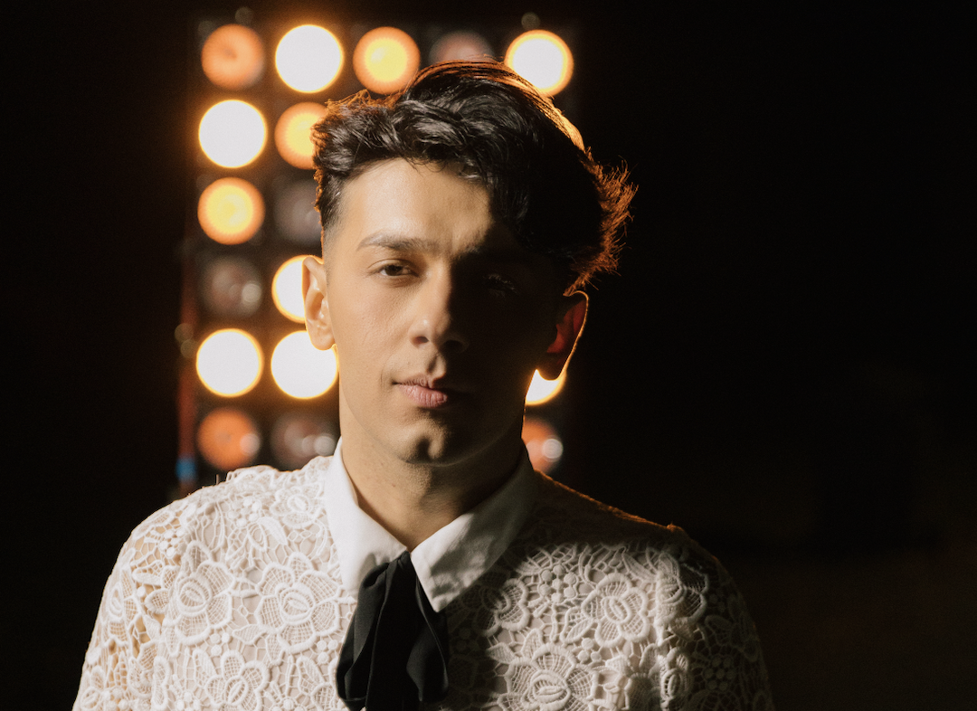 TOP 7 videoklipů týdne: Chinaski se teleportovali do pravěku, Monkey Business zažívají príma rozvod a Linkin Park vydali první album bez Chestera Benningtona