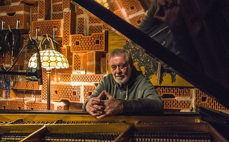 TOP 7 videoklipů týdne: Pan Lynx se vydal s Michaelem Kocábem a Michalem Pavlíčkem do lesa, Michal Horák spojil síly s Katem a INEKAFE bojuje proti botoxu