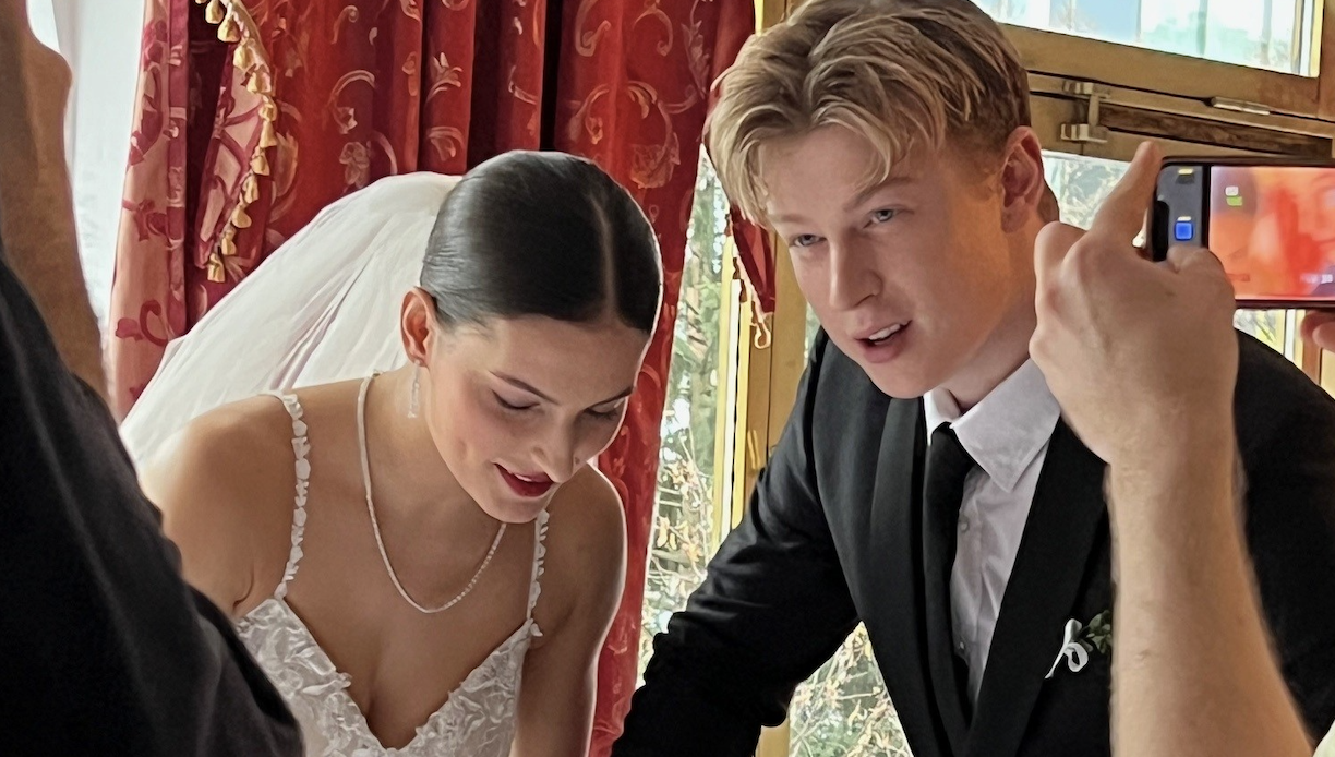 TOP 7 videoklipů týdne: No Name natáčeli v Itálii, Vojta Nedvěd spojil síly s Petrem Hrdličkou a Eva Burešová zve na koncert ve Foru Karlín