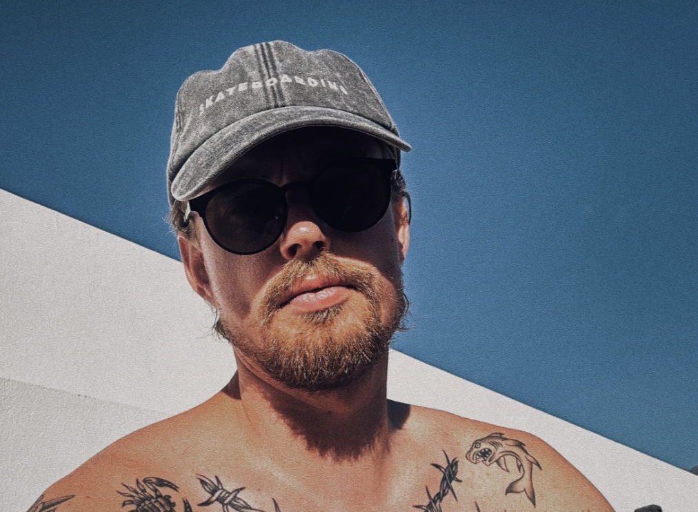 TOP 7 videoklipů týdne: Vesna bojuje proti domácímu násilí, Pam Rabbit zpívá o nevěře a Eddie Stoilow mapují vztah mladého páru