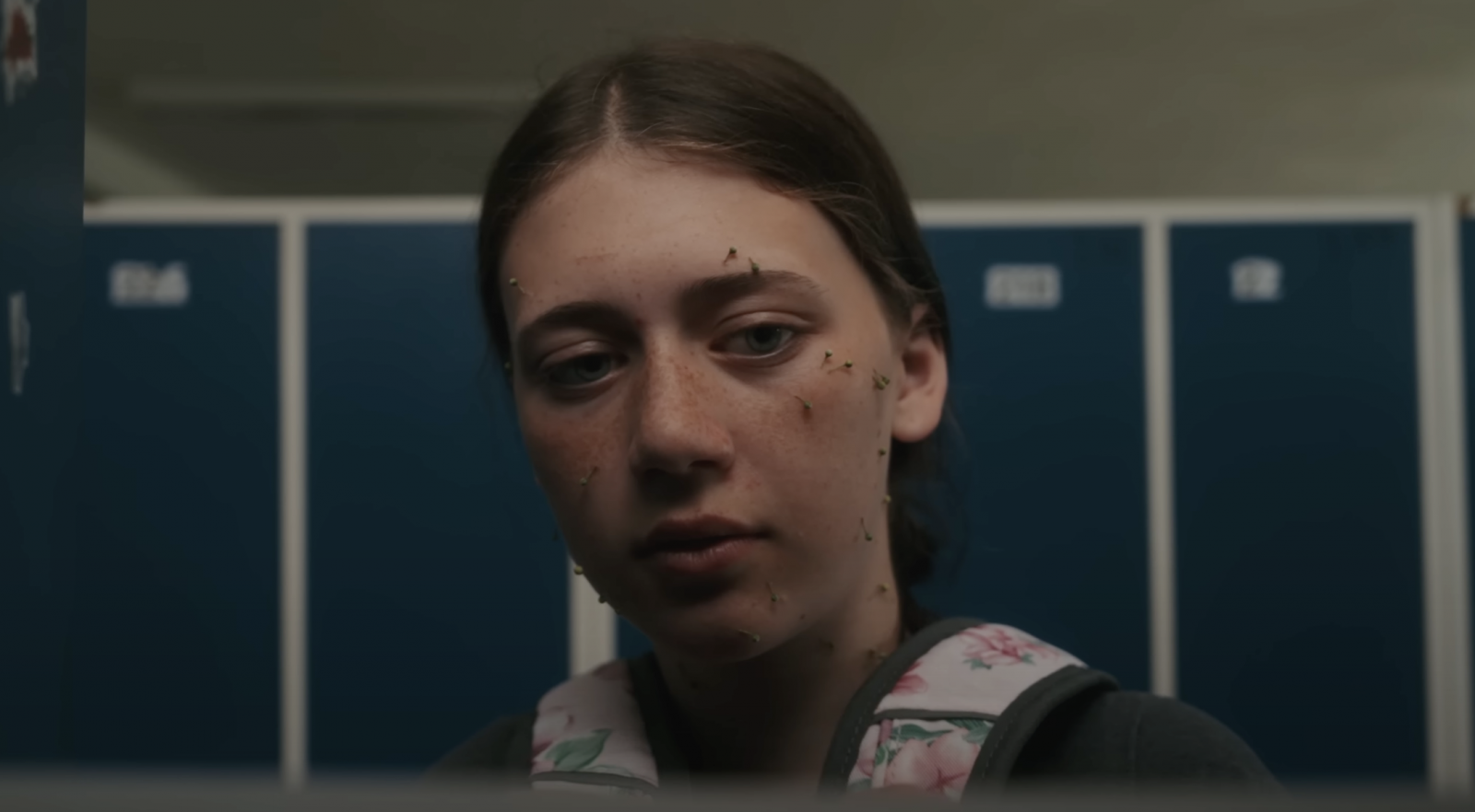 TOP 7 videoklipů týdne: Sebastian natáčel na telefon, Simple Plan se ohlíží do minulosti a Mayday zpívají o dívce trpící šikanou