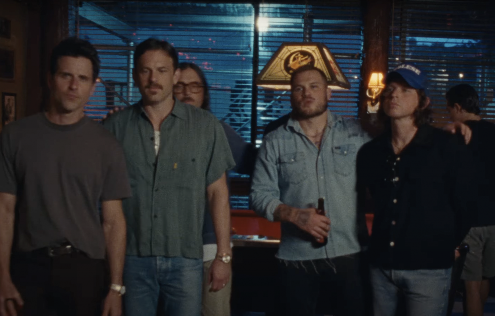 TOP 7 videoklipů týdne: Florence and the Machine oznamují nové album, Jonas Brothers natáčeli na mobilní telefon a Adéla debutuje