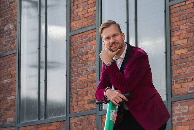 TOP 7 videoklipů týdne: Václav Noid Bárta nahrál duet s Jiřím Kornem, Olga Lounová s Vojtaanem a Jamaron mapují svoji kariéru