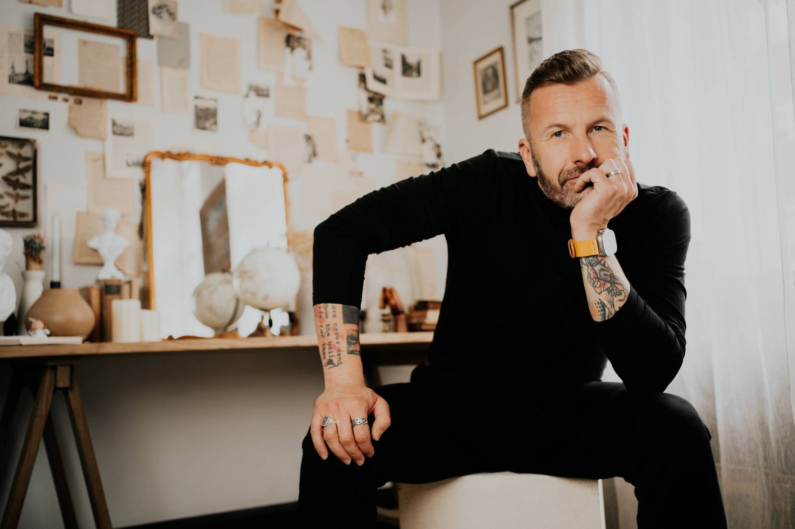 TOP 7 videoklipů týdne: Wohnout vyrazili na kopřivy, Lenny vypráví o zkáze jedné lásky a Pam Rabbit mění lidi v zombie