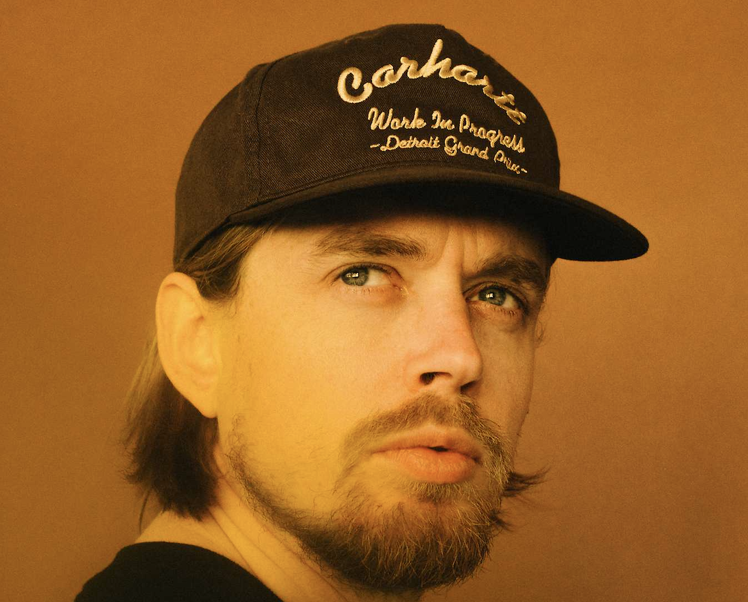 TOP 7 videoklipů týdne: Yungblud ladí akustickou notu, Paulie Garand vzhlíží s respektem k nebi a Sabina Křováková zve na adrenalinový večírek