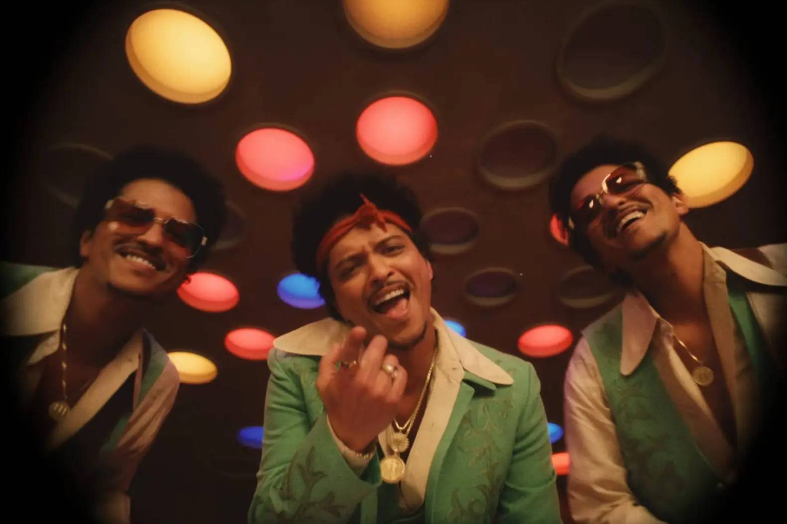 TOP 6 videoklipů týdne: Nové vizuály vydali Roman Holý, Bruno Mars, A$AP Rocky i Malina Brothers