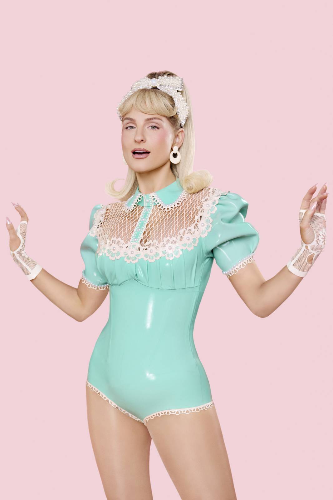 TOP 7 videoklipů týdne: Petr Kolář natáčel se svými syny, Hentai Corporation a P/ST avizují novinkou společné koncerty