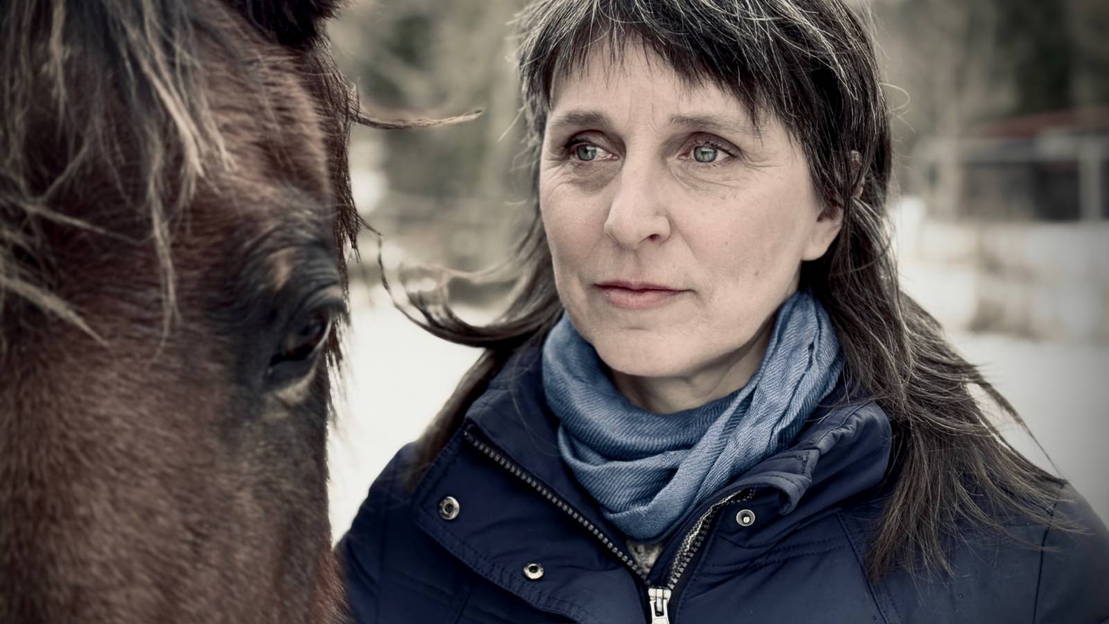 TOP 7 videoklipů týdne: Václav Neckář připomíná rok 1968. O slovo se hlásí i Jelen, Lucie Bílá či Mirai s Ewou Farnou