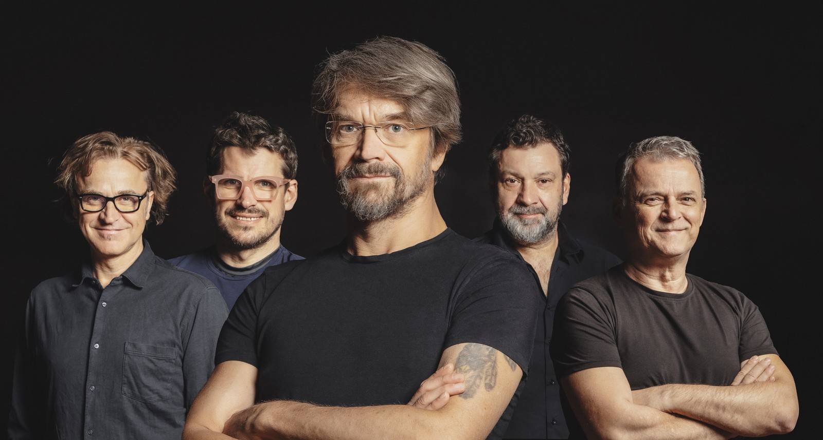 TOP 7 videoklipů týdne: Dan Bárta a Illustratosphere zvou na turné, Kaczi otevírá staré rány a Keanu Reeves s Dogstar se těší do Prahy