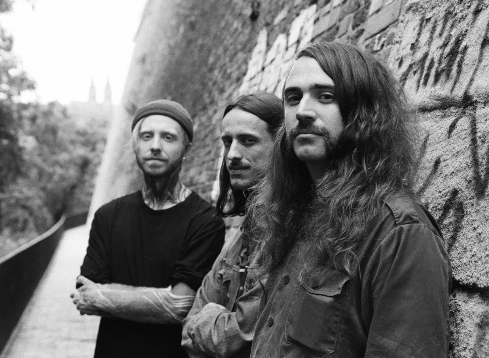 TOP 7 videoklipů týdne: Céline Dion hlásí comeback, Civilní Obrana zve na největší koncert kariéry a GUFRAU a Marie April spojili síly