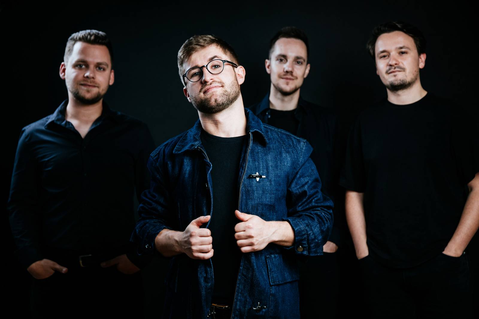TOP 7 videoklipů týdne: Michal Horák se spojil s Vypsanou fiXou a No Name s Terezou Maškovou
