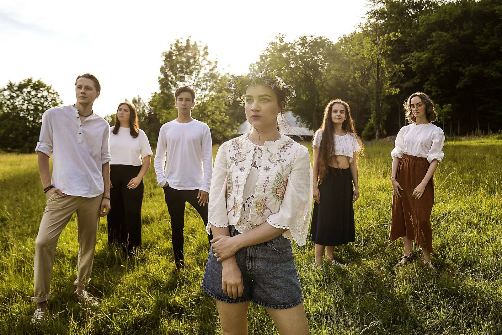 VIDEOPREMIÉRA: Věra Faldýnová vydává debutové album, doprovází ho singl Kordulka. Spolupracovala s Buty a Mňágou a Žďorp