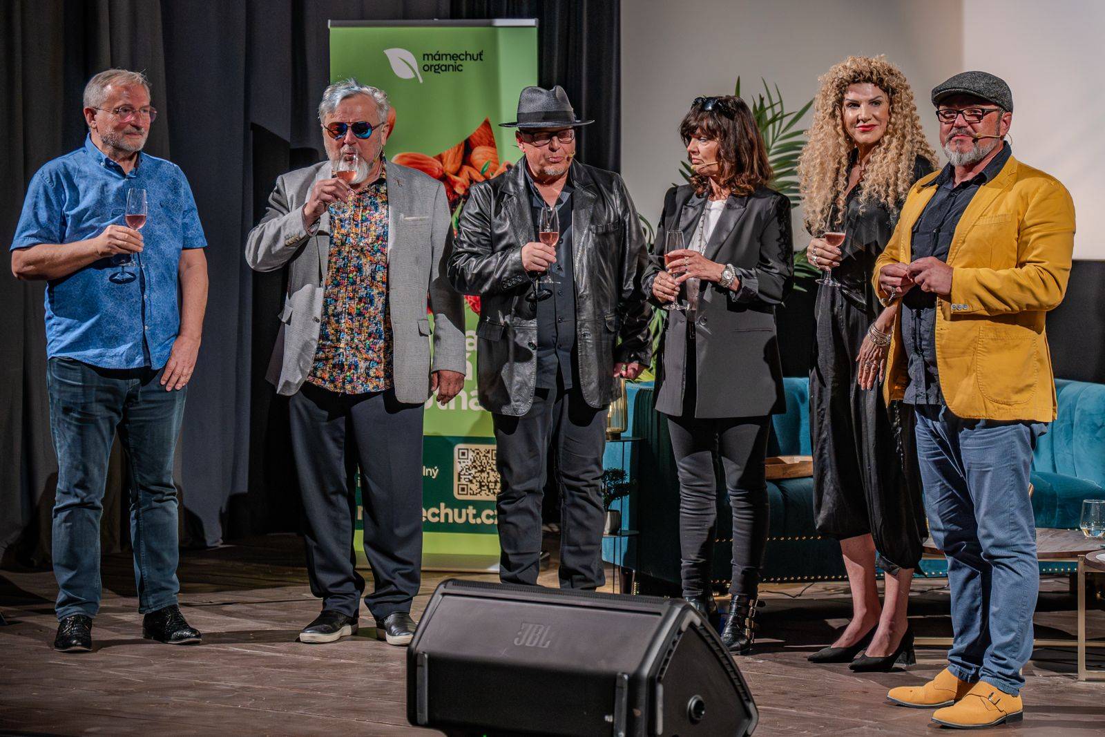 VIDEO: Michal Pavlíček, Tanja a Ladislav Křížek pokřtili klip Možná že krkavci, který získává ocenění na zahraničních filmových festivalech