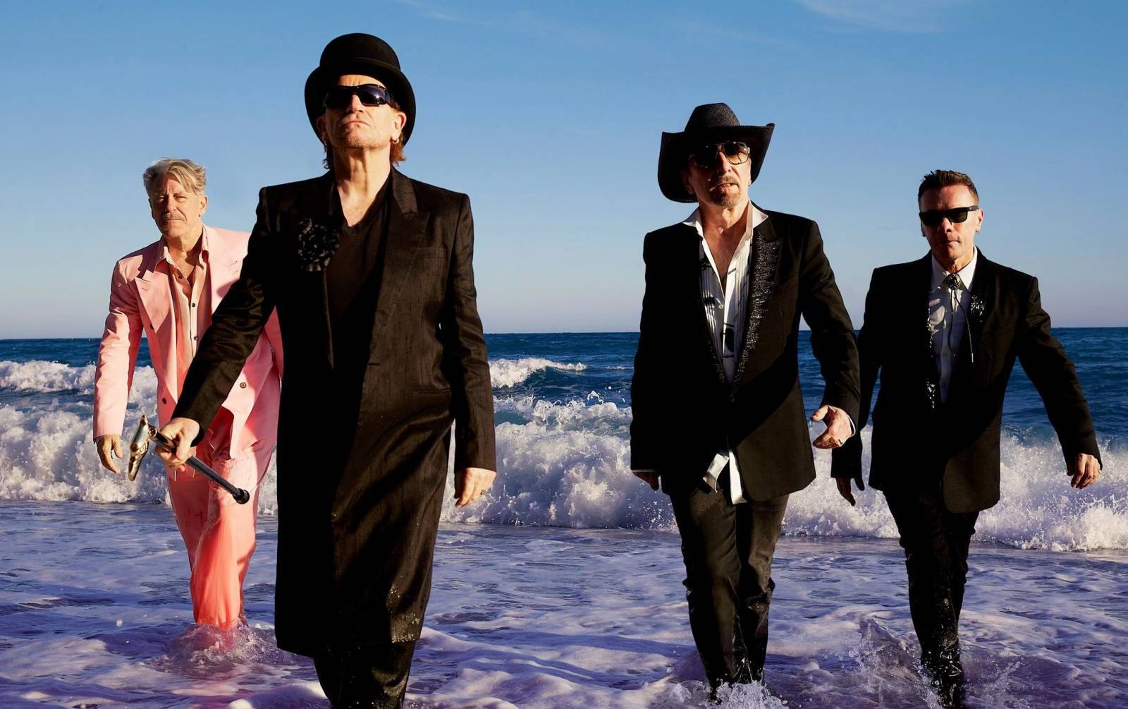 TOP 7 videoklipů týdne: U2 chystají nové album, Vesna natáčela na Moravě a Mirai podpořili onkologicky nemocného kytaristu