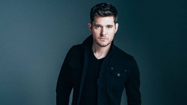 AUDIO: Michael Bublé ve dvou singlech žárlí i sebevědomě swinguje. Album vydá v říjnu