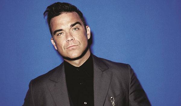AUDIO: Robbie Williams v novém singlu miluje život. A taky ví, co chce