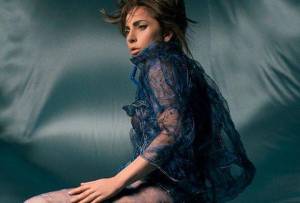 AUDIO: Lady Gaga se chce v novince The Cure po dlouhé době líbit masám