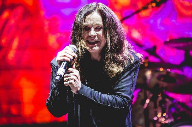 AUDIO: Ozzy Osbourne se vytasil s další novinkou Straight To Hell. Hraje v ní Slash