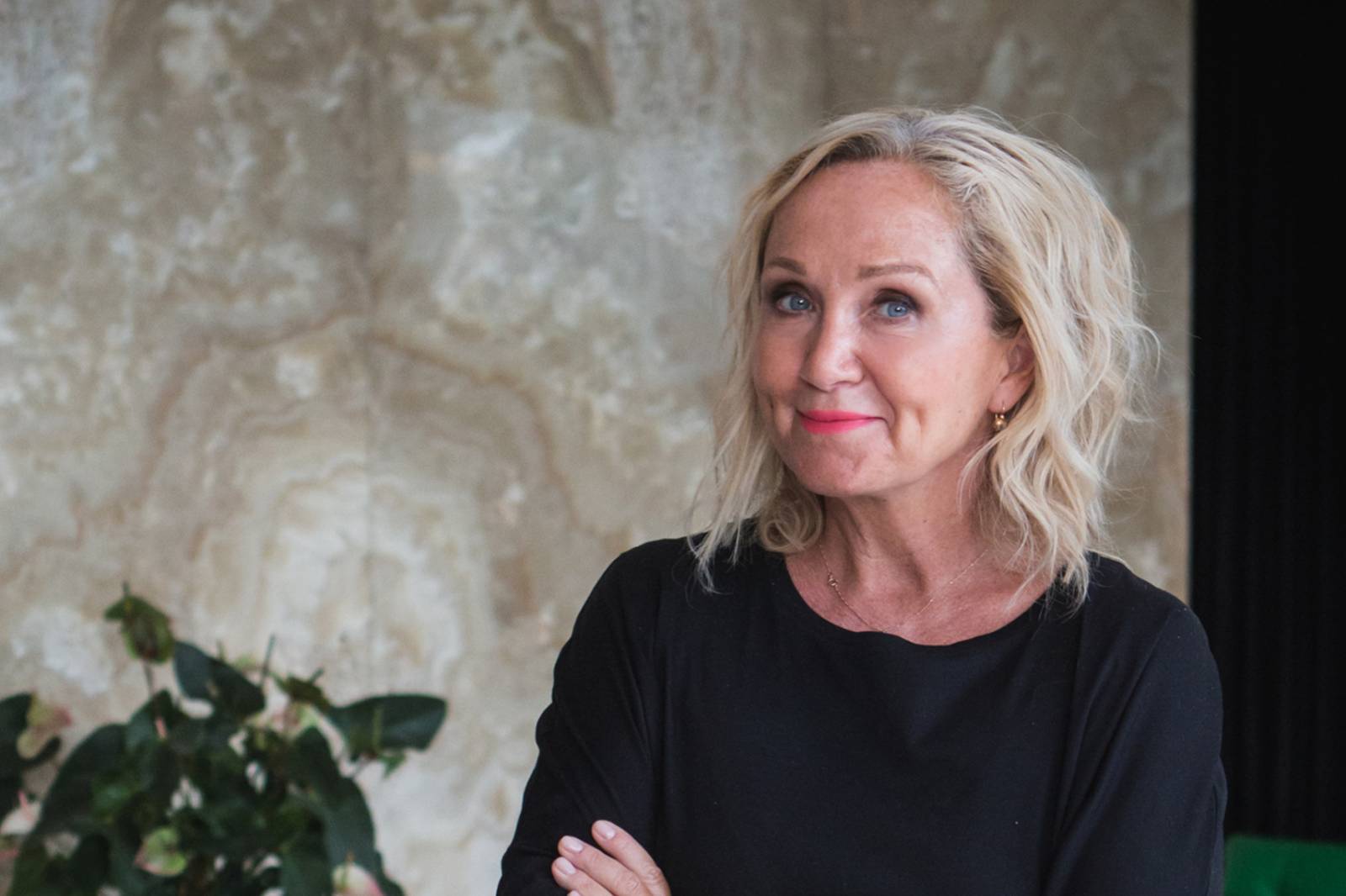 BIZÁR TÝDNE: „Jsou Vánoce, ty vole,“ těší se Bára Basiková. Těšme se, ty vole, také