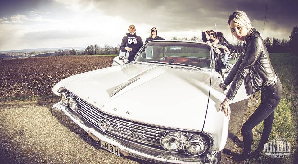 SOUTĚŽ: The Headlines v Rock Café