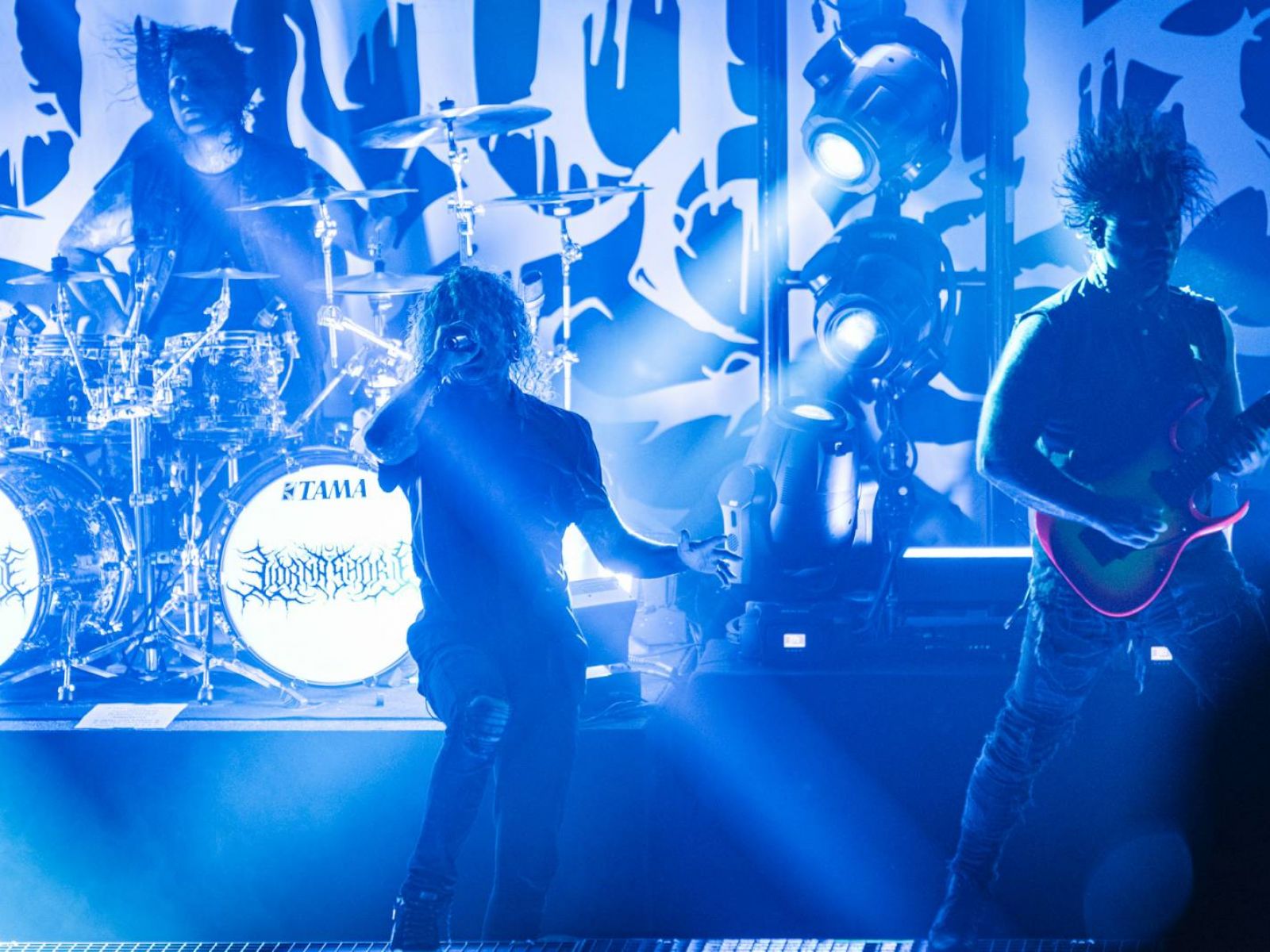 VIDEO: Five Finger Death Punch zveřejnili nový klip Ain't My Last Dance. V listopadu ho představí i u nás