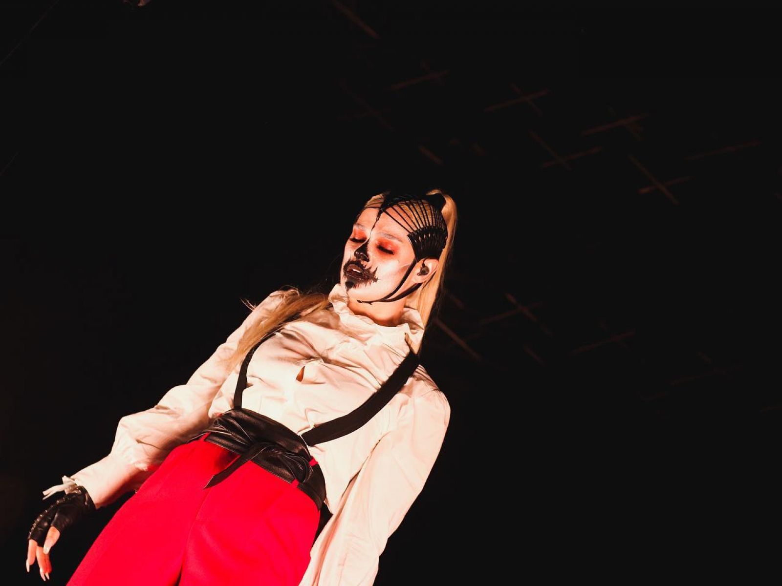 VIDEO: Platonic debutují klipem Tráva, který zobrazuje youtuberskou love story