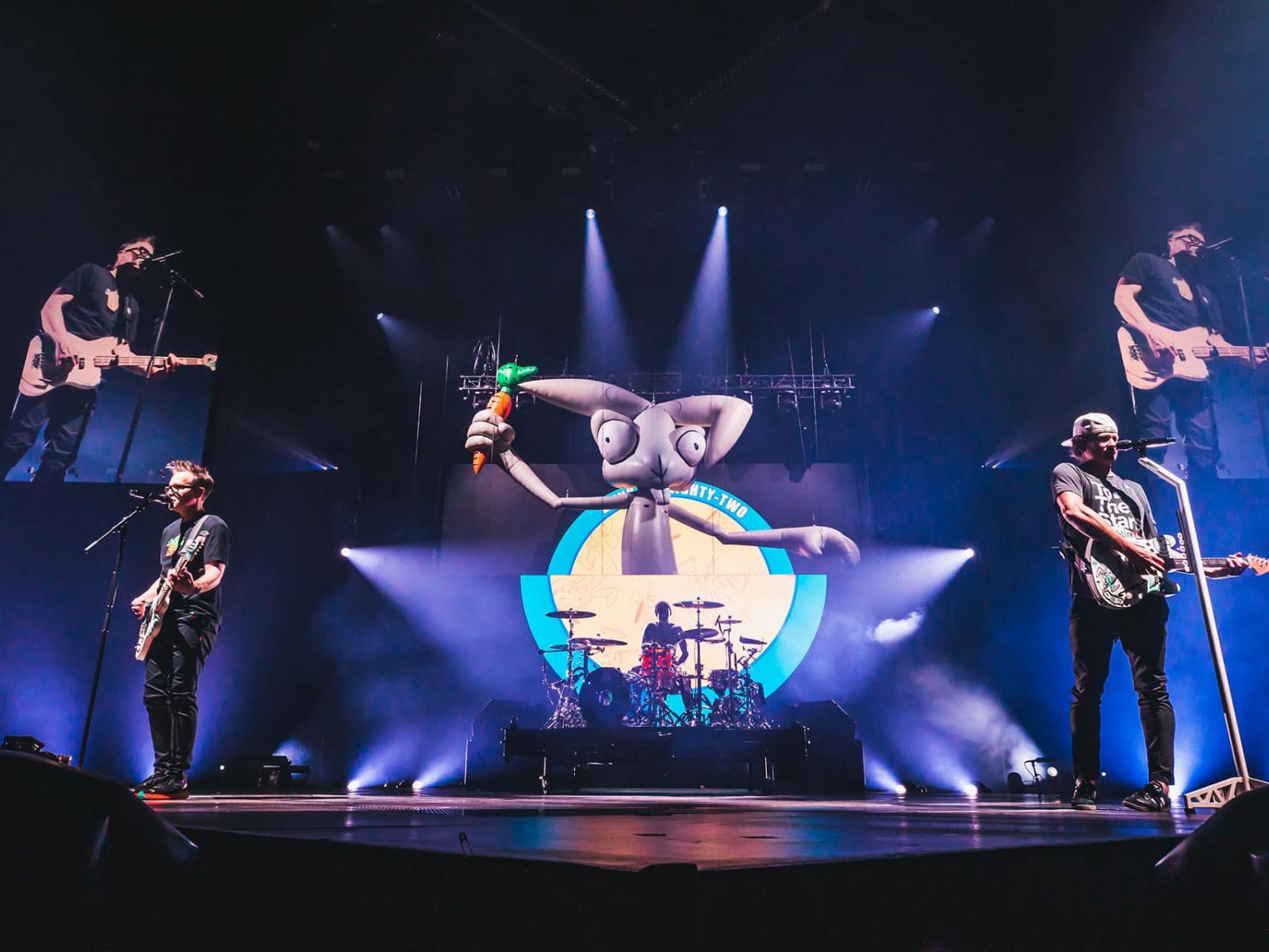 VIDEO: Platonic debutují klipem Tráva, který zobrazuje youtuberskou love story