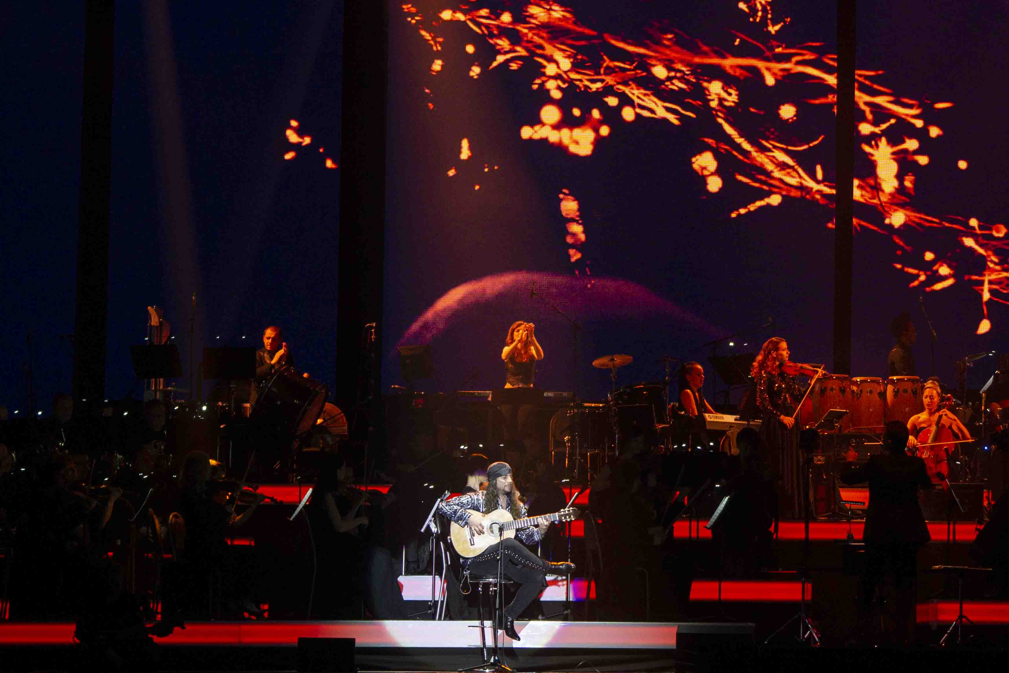 VIDEO: Platonic debutují klipem Tráva, který zobrazuje youtuberskou love story