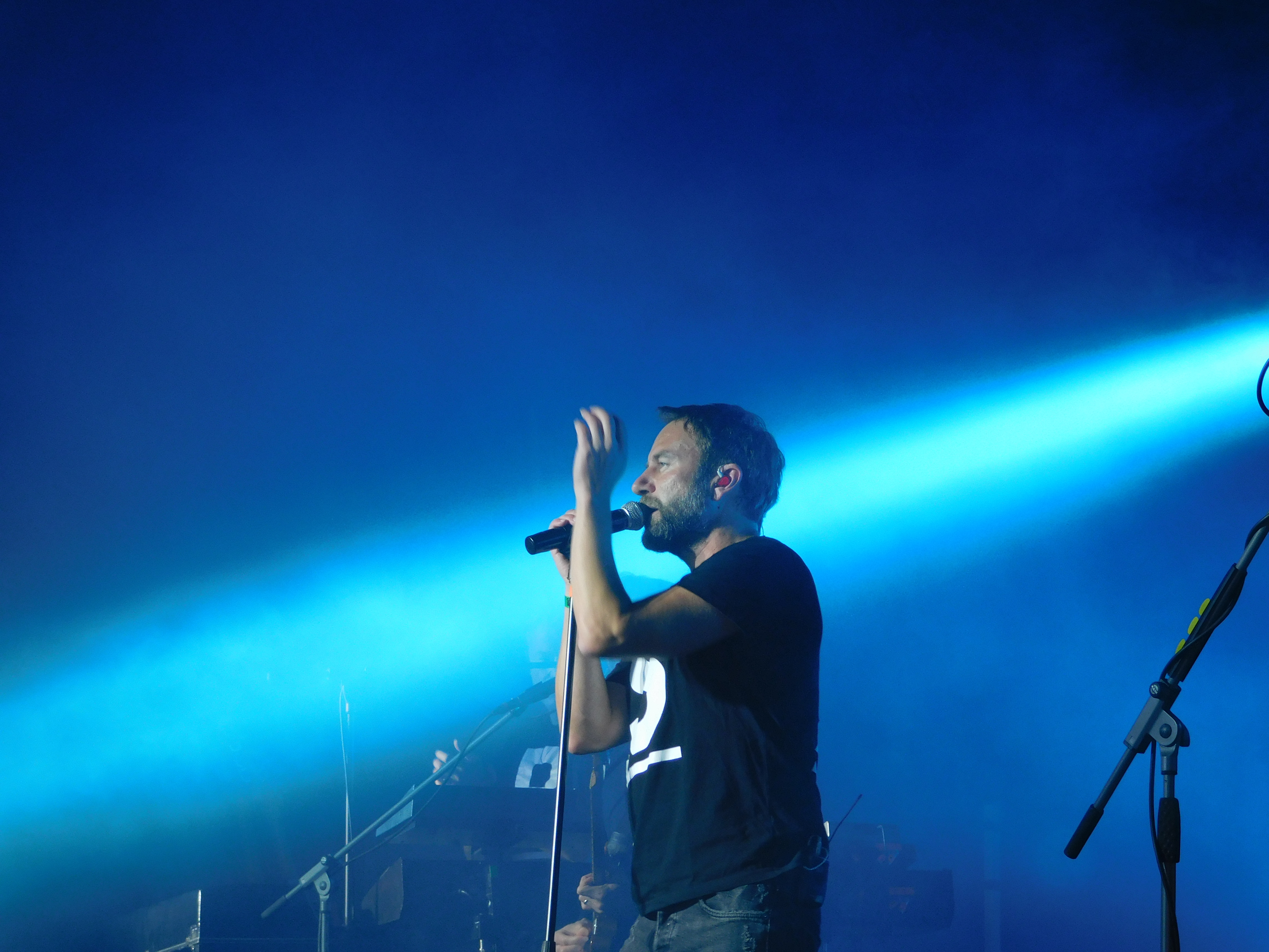 VIDEO: Platonic debutují klipem Tráva, který zobrazuje youtuberskou love story