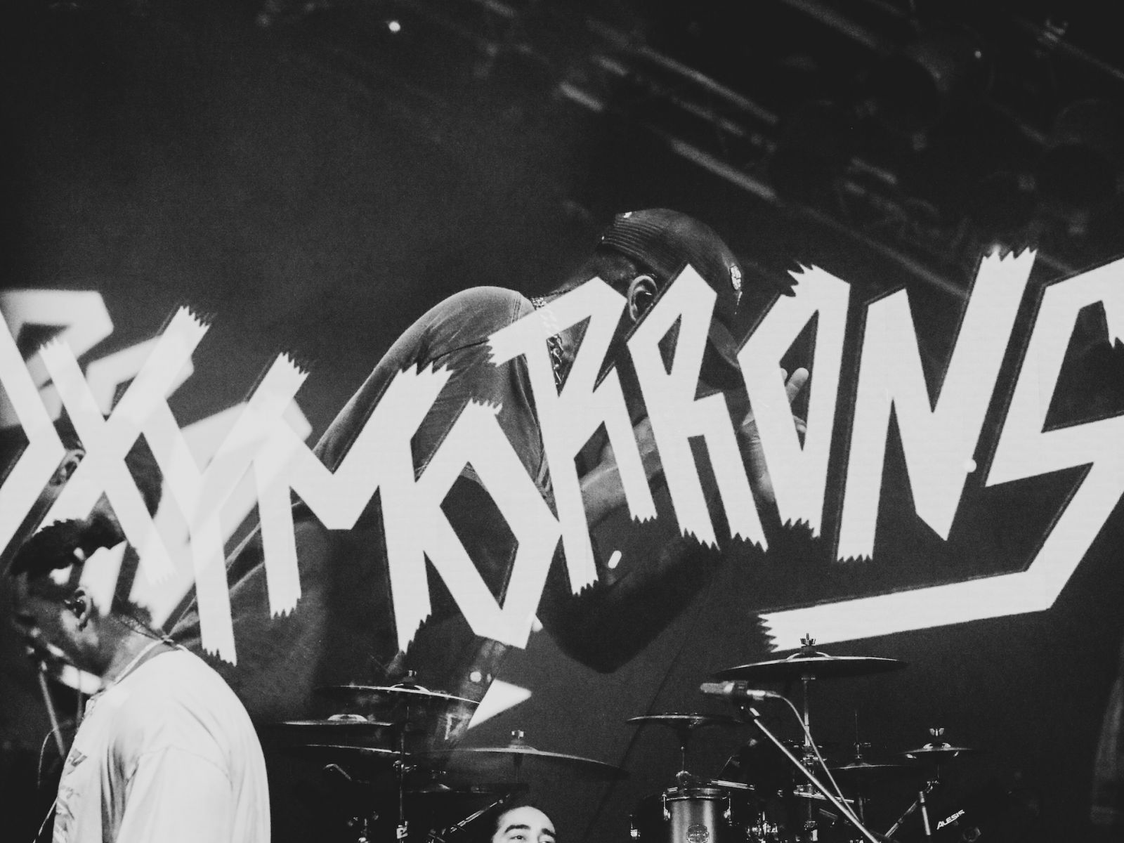 VIDEO: Platonic debutují klipem Tráva, který zobrazuje youtuberskou love story