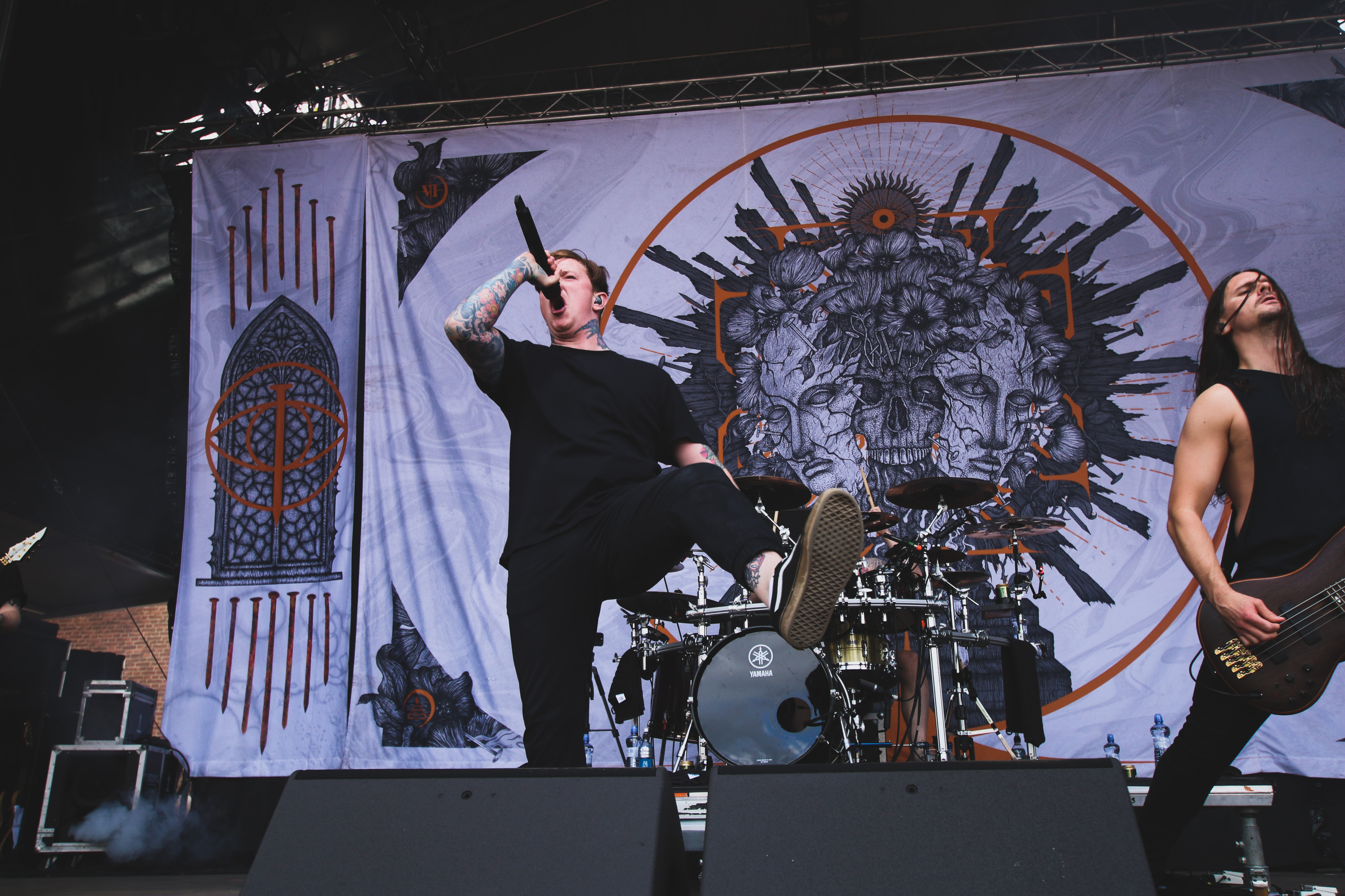 VIDEO: Platonic debutují klipem Tráva, který zobrazuje youtuberskou love story