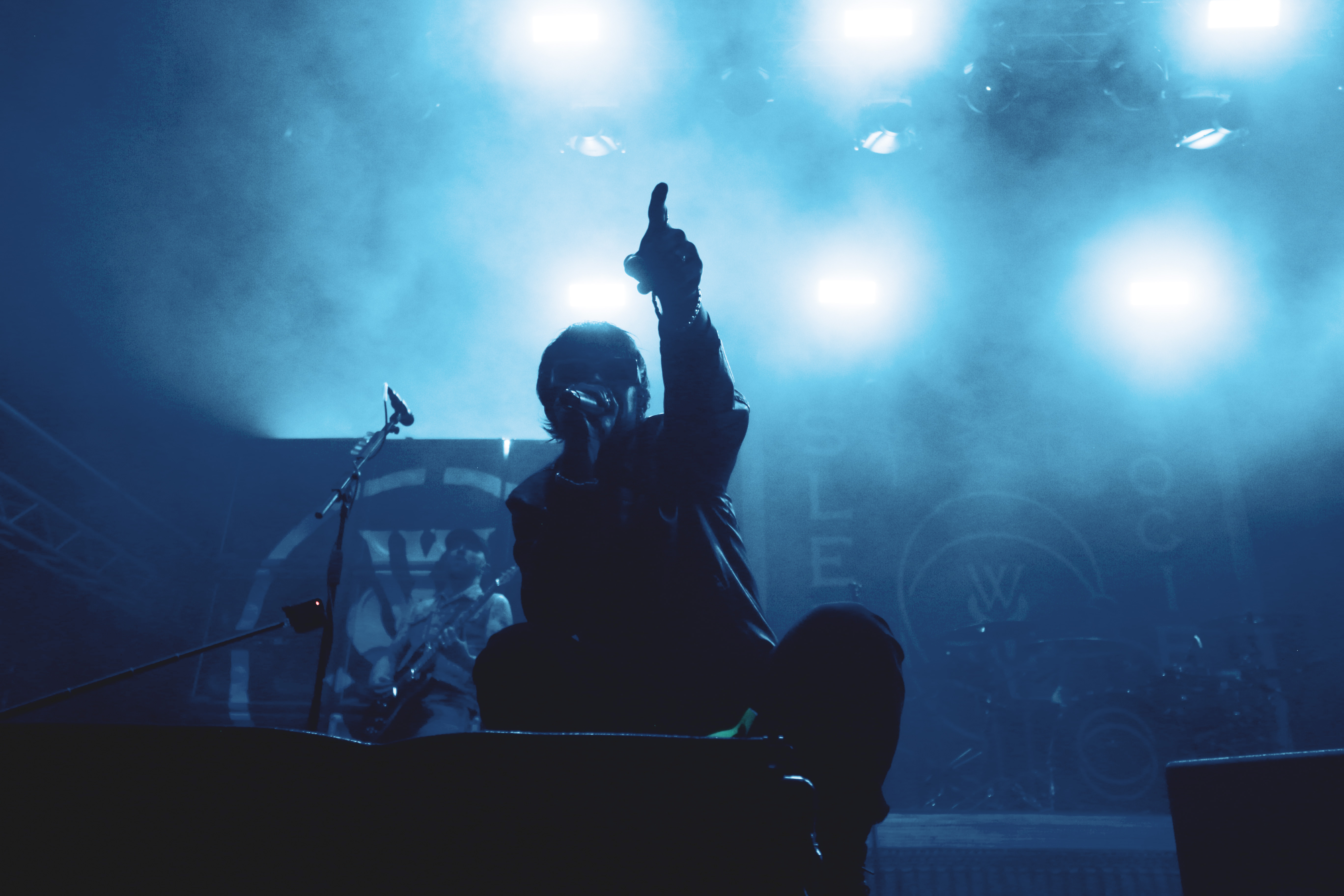 VIDEO: Platonic debutují klipem Tráva, který zobrazuje youtuberskou love story