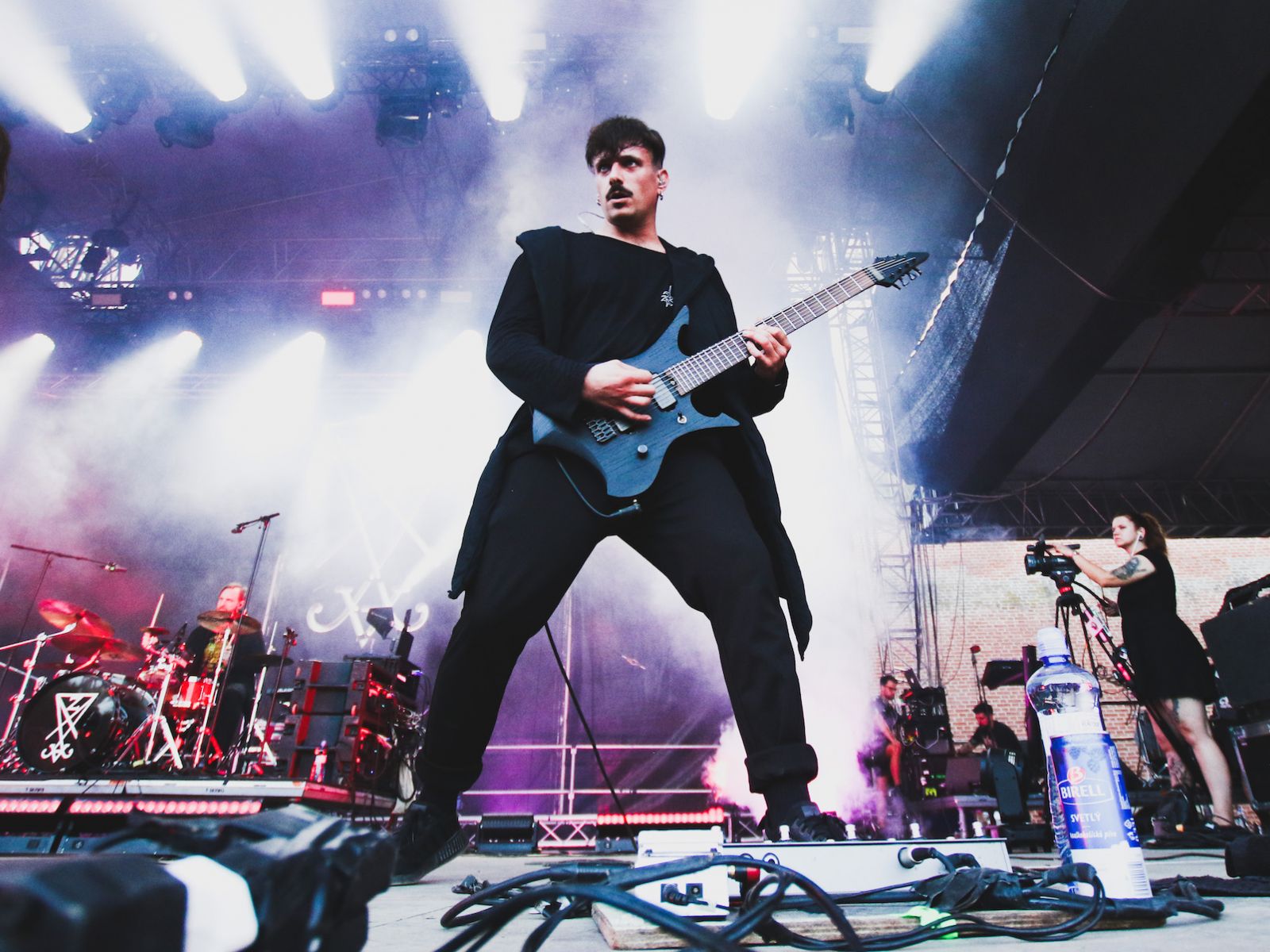 VIDEO: Platonic debutují klipem Tráva, který zobrazuje youtuberskou love story