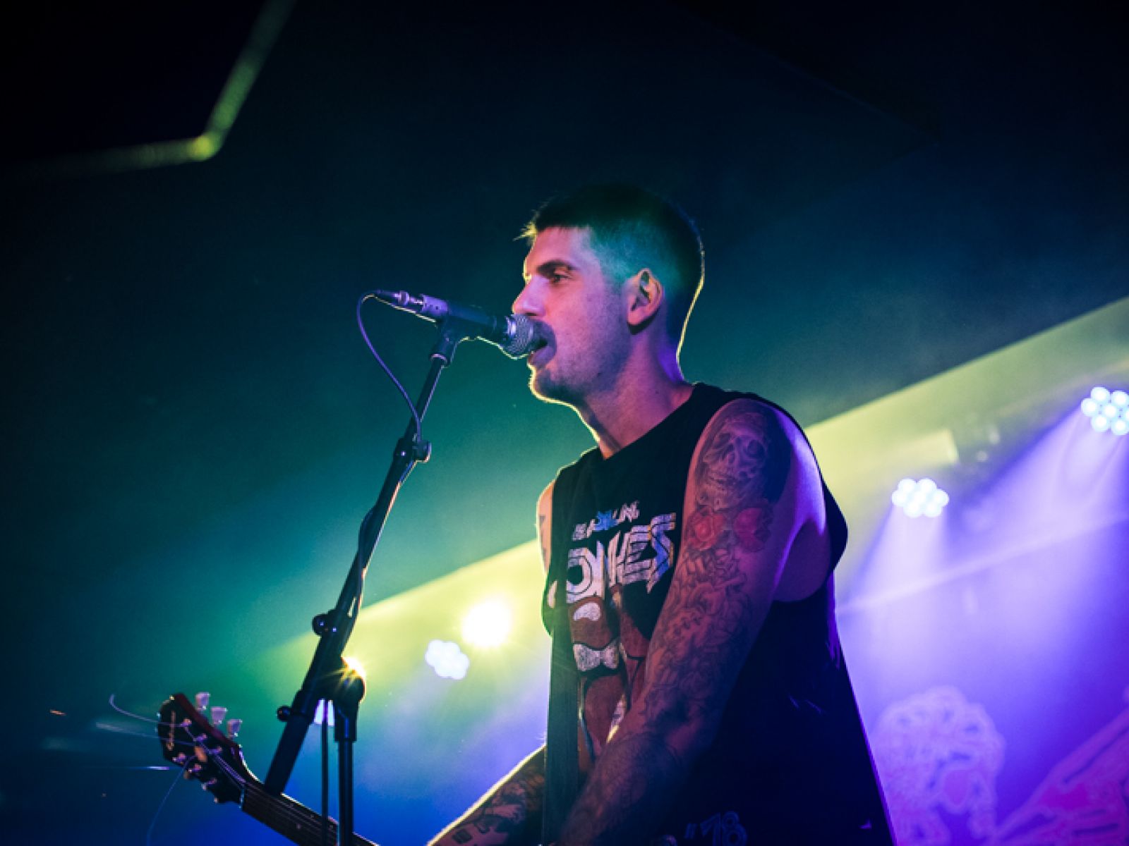 VIDEO: Platonic debutují klipem Tráva, který zobrazuje youtuberskou love story