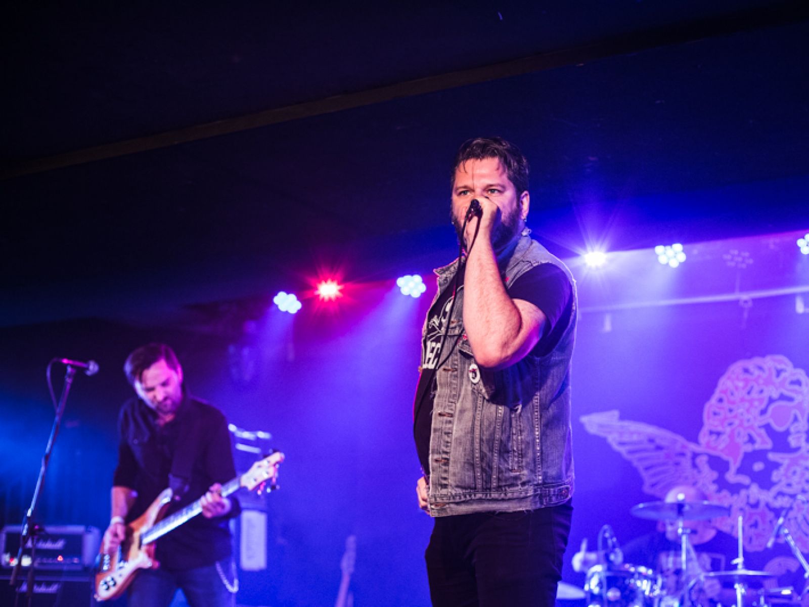 VIDEO: Platonic debutují klipem Tráva, který zobrazuje youtuberskou love story