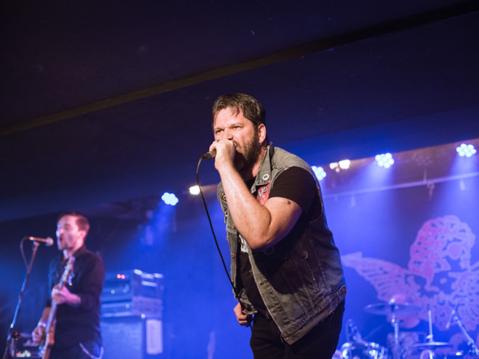 VIDEO: Platonic debutují klipem Tráva, který zobrazuje youtuberskou love story