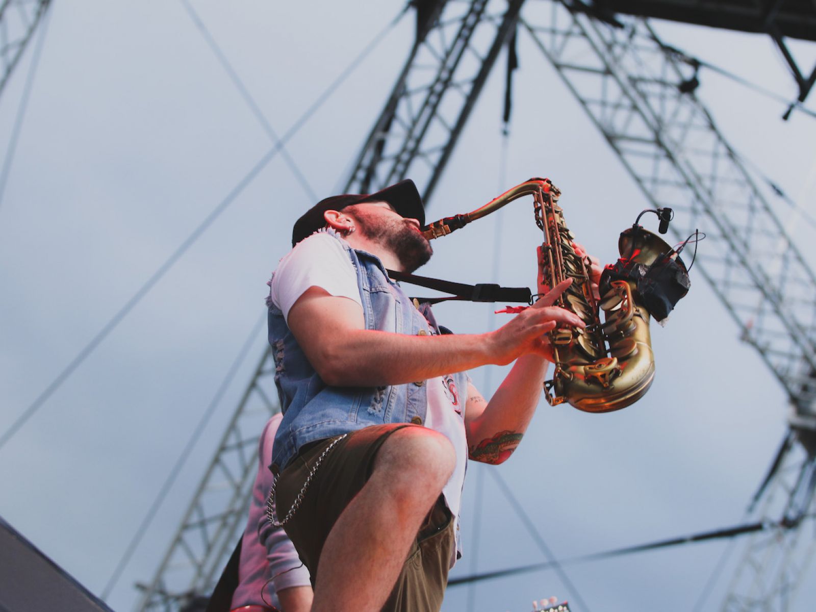 VIDEO: Platonic debutují klipem Tráva, který zobrazuje youtuberskou love story