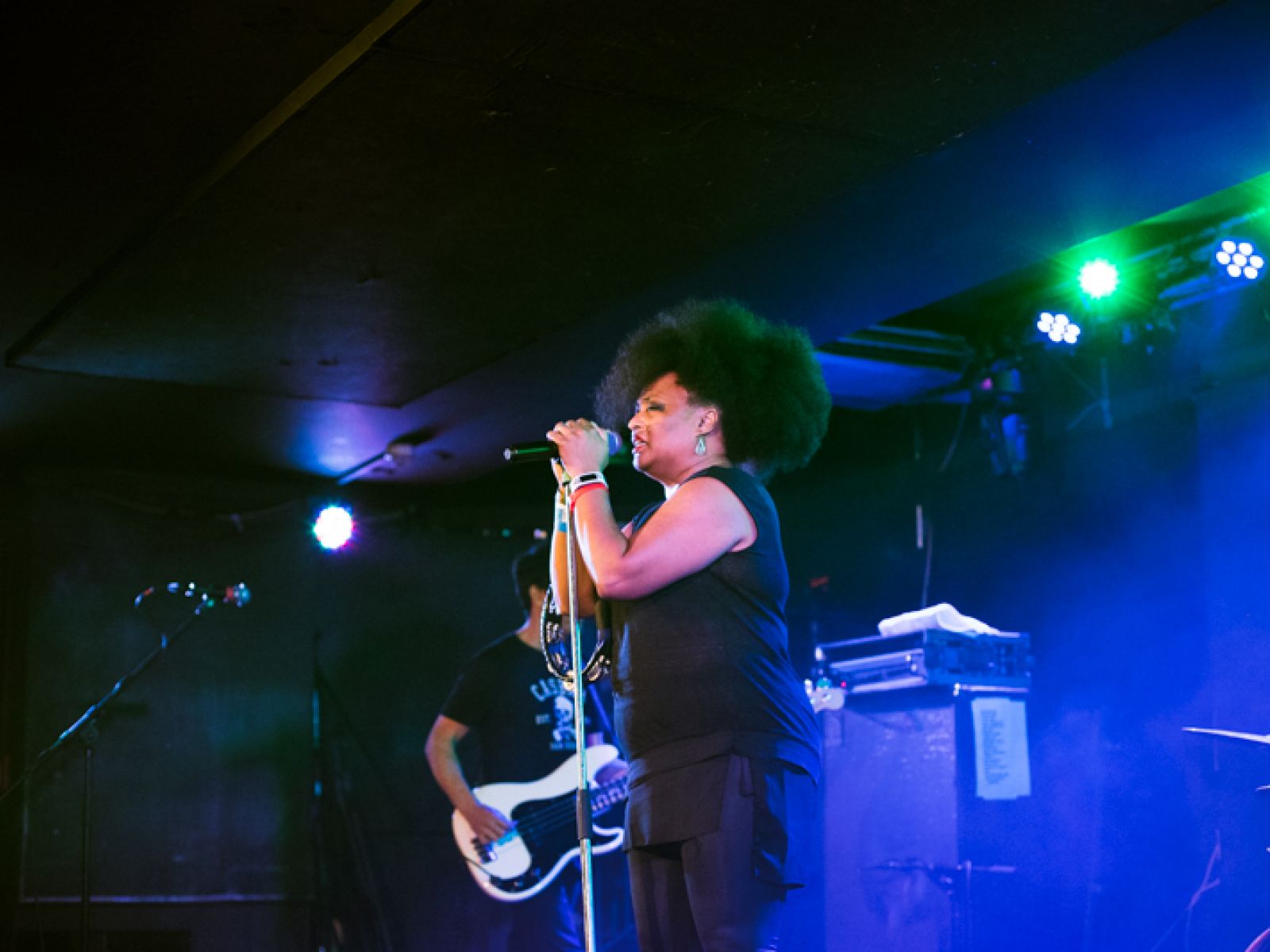 VIDEO: Platonic debutují klipem Tráva, který zobrazuje youtuberskou love story