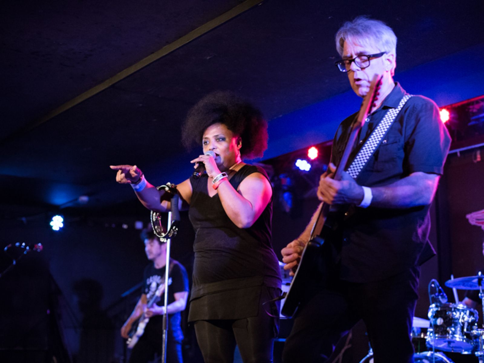 VIDEO: Platonic debutují klipem Tráva, který zobrazuje youtuberskou love story