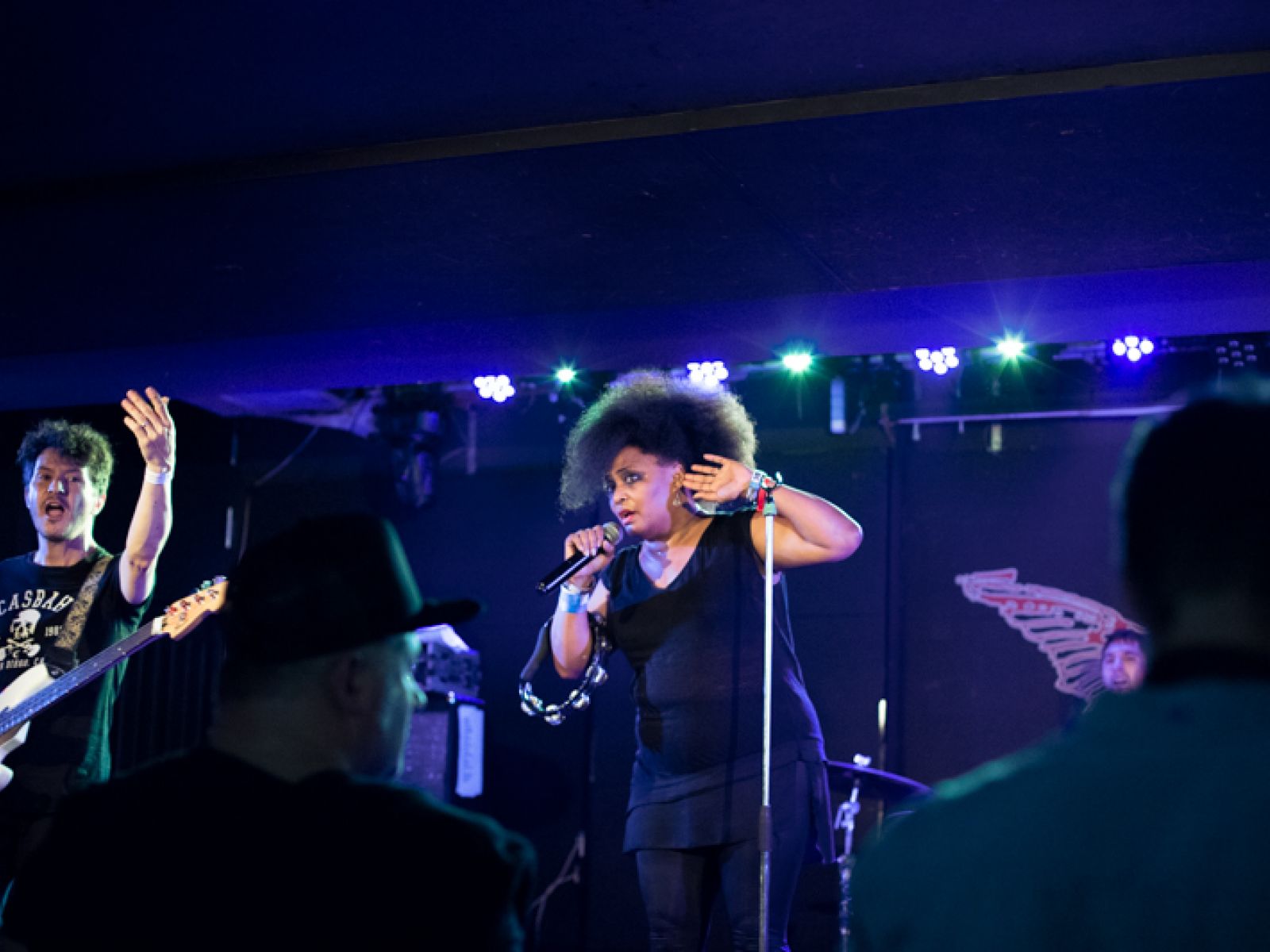 VIDEO: Platonic debutují klipem Tráva, který zobrazuje youtuberskou love story